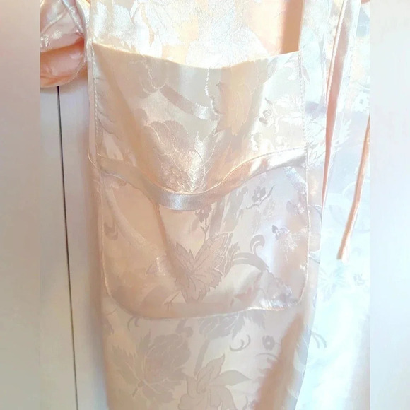 Vintage 80s Victoria’s Secret Gold Label Long Silky Gold Robe Kimono Small EUC - Picture 4 of 16